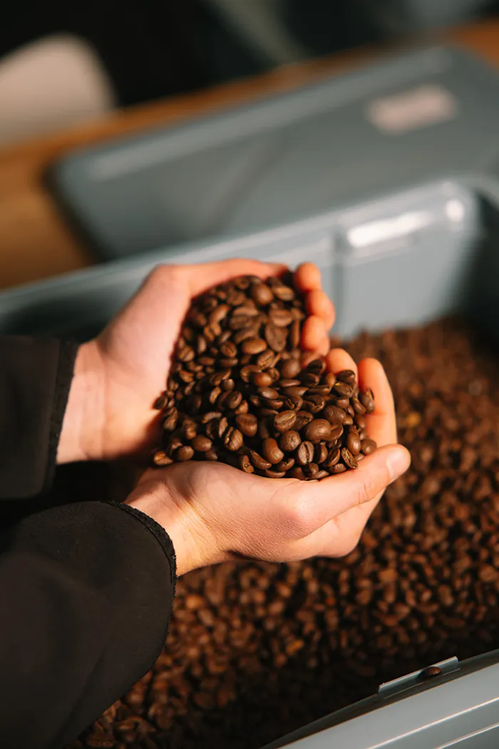 Nos cafés adaptés aux concepts café tendance en alsace Cafés en grain formant un coeur